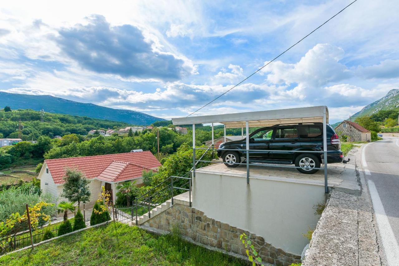 Villa Holiday Home Zvecanje Exterior foto