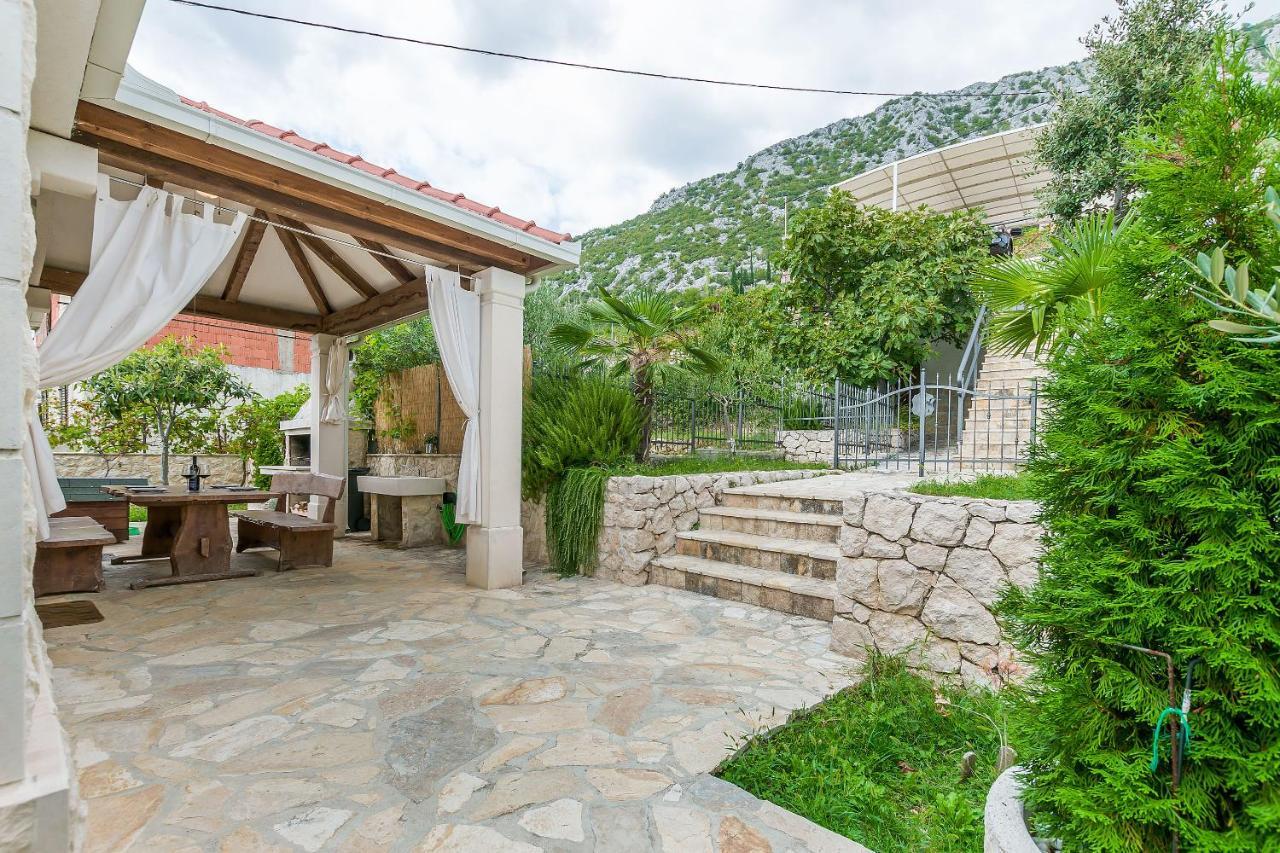 Villa Holiday Home Zvecanje Exterior foto